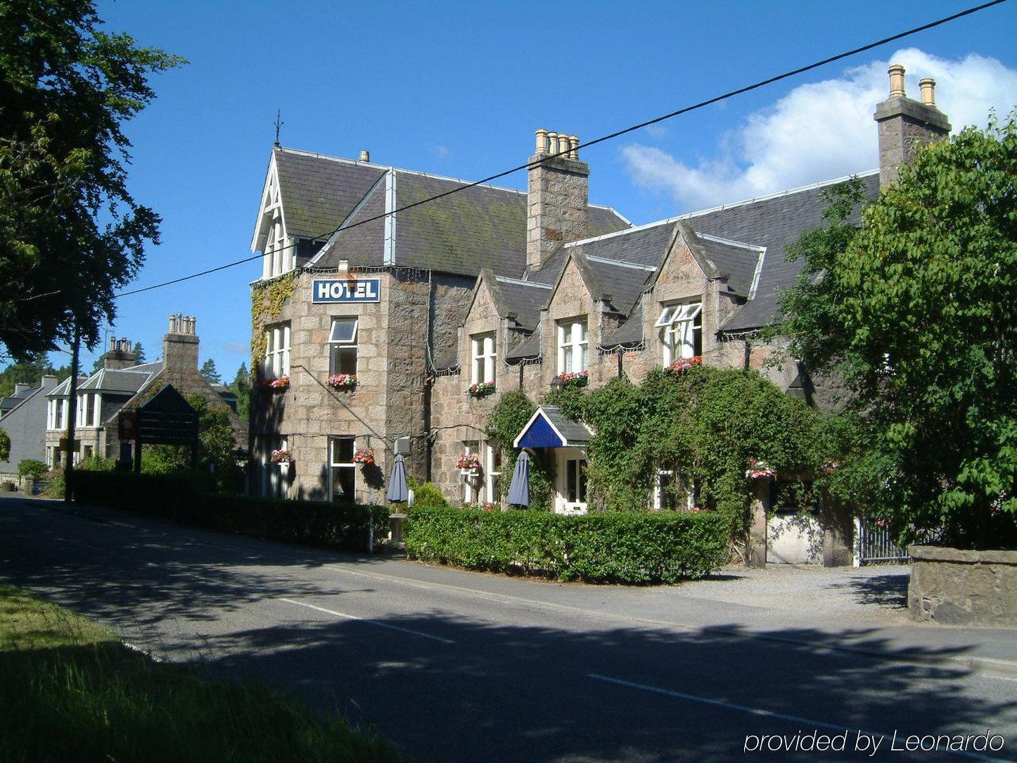 Loch Kinord Hotel Dinnet Exterior photo