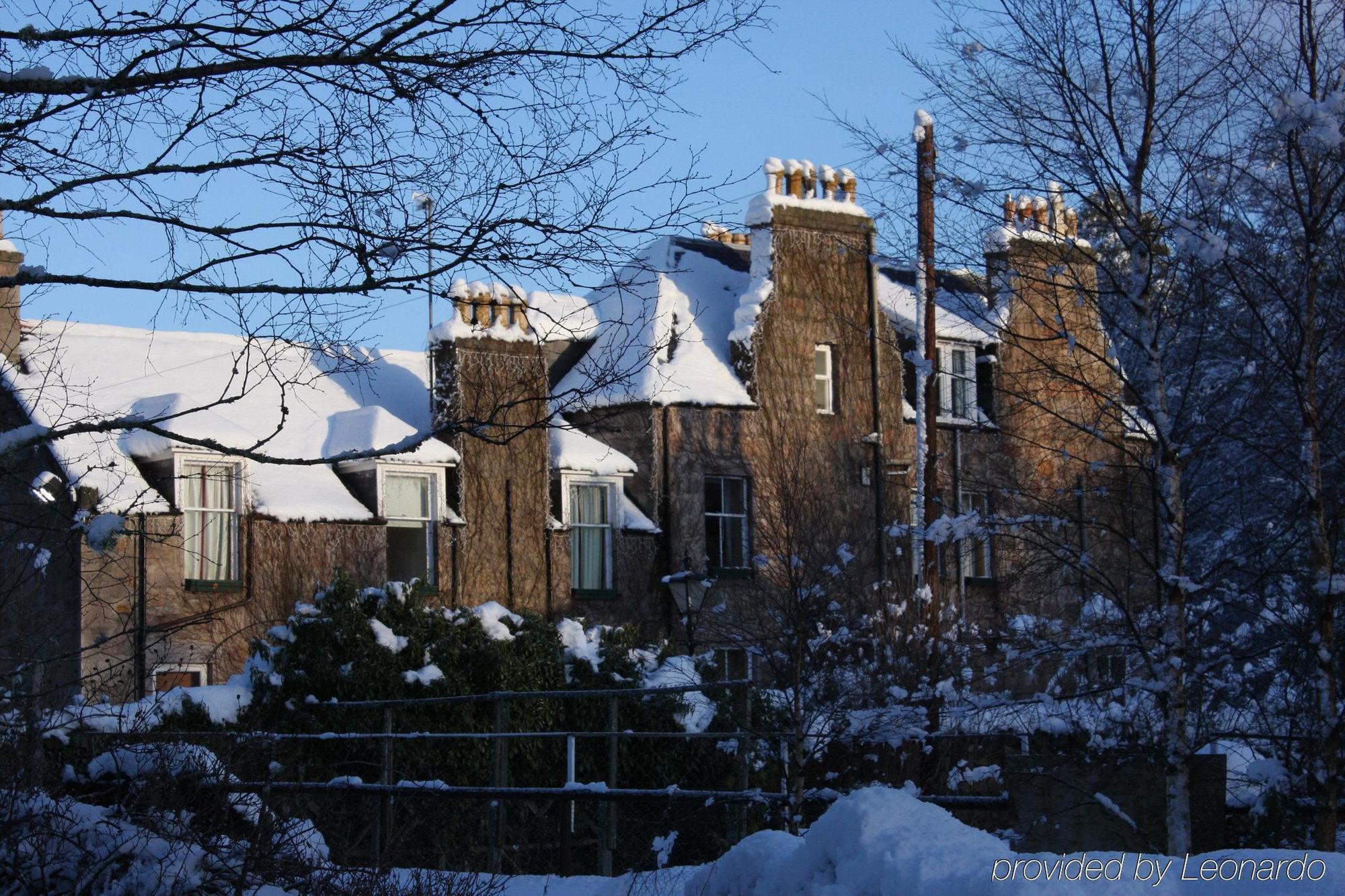 Loch Kinord Hotel Dinnet Exterior photo