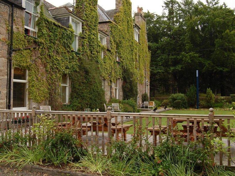 Loch Kinord Hotel Dinnet Exterior photo
