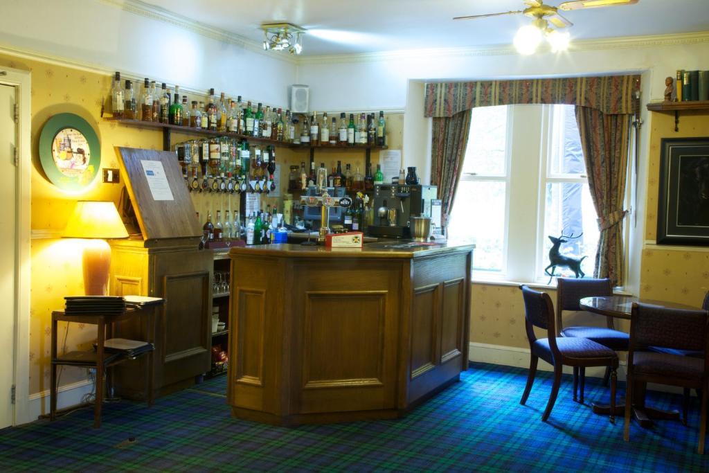 Loch Kinord Hotel Dinnet Exterior photo
